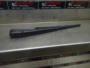 Used Rear wiper arm Volvo V60 I (FW/GW) 2.0 D2 16V Price € 25,00 Margin scheme offered by Verhoef Cars & Parts