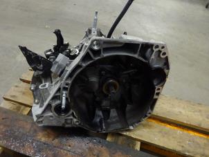 Used Gearbox Renault Clio IV (5R) 0.9 Energy TCE 90 12V Price on request offered by Verhoef Cars & Parts