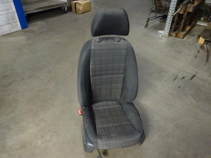 Seat, left from a Mercedes-Benz Vito (447.6) 1.6 111 CDI 16V 2015