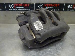 Begagnade Främre bromsok, höger Mercedes Vito (447.6) 1.6 111 CDI 16V Pris € 72,60 Inklusive moms erbjuds av Verhoef Cars & Parts