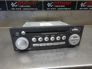 Usados Reproductor de CD y radio Mitsubishi Colt CZC 1.5 16V Precio € 50,00 Norma de margen ofrecido por Verhoef Cars & Parts