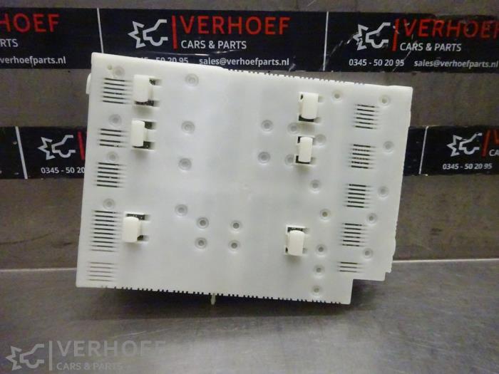 Fuse box Volvo V60 I 2.0 D2 16V - 31412969AA FOMOCO
