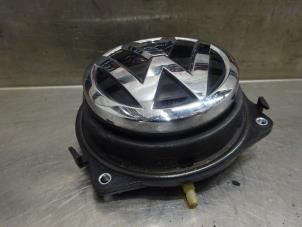 Usagé Poignée hayon Volkswagen Polo VI (AW1) 1.0 TSI 12V Prix sur demande proposé par Verhoef Cars & Parts