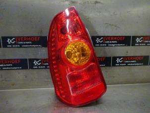 Usagé Feu arrière secondaire gauche Mitsubishi Space Star (DG) 1.6 16V Prix € 40,00 Règlement à la marge proposé par Verhoef Cars & Parts