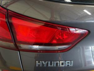Used Taillight, left Hyundai i30 Wagon (PDEF5) 1.0 T-GDI 12V Price on request offered by Verhoef Cars & Parts