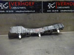 Usados Soporte de parachoques izquierda detrás Kia Picanto (JA) 1.0 T-GDI 12V Precio de solicitud ofrecido por Verhoef Cars & Parts