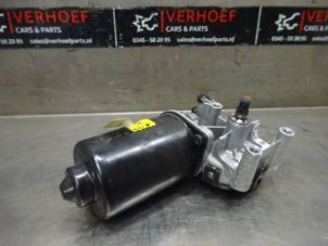 Gebrauchte Scheibenwischermotor vorne Kia Picanto (JA) 1.0 T-GDI 12V Preis auf Anfrage angeboten von Verhoef Cars & Parts