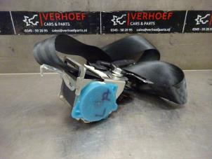 Usagé Ceinture arrière gauche Kia Cee'd Sporty Wagon (EDF) 1.6 CVVT 16V Prix € 40,00 Règlement à la marge proposé par Verhoef Cars & Parts