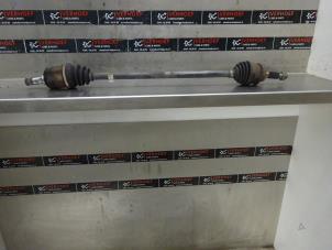 Used Front drive shaft, right Opel Agila (A) 1.2 16V Twin Port Price € 45,00 Margin scheme offered by Verhoef Cars & Parts