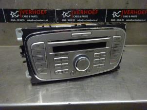 Used Radio CD player Ford Transit Connect 1.8 TDdi LWB Euro 4 Price on request offered by Verhoef Cars & Parts