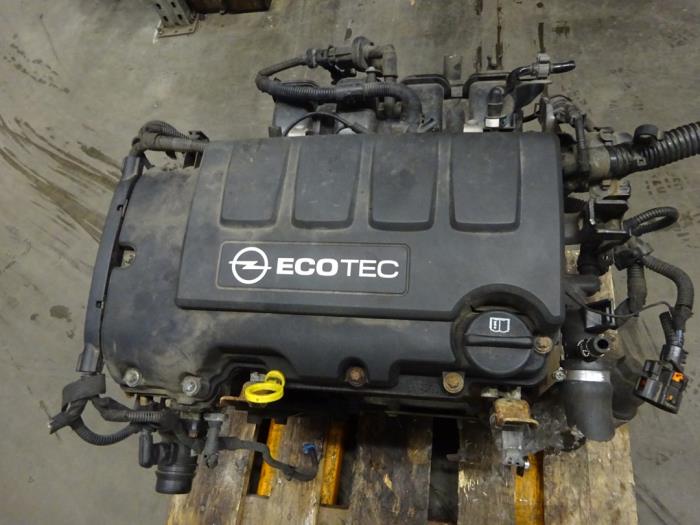 Engine from a Opel Astra J (PC6/PD6/PE6/PF6) 1.4 16V ecoFLEX 2010