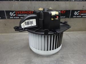 Usados Motor de ventilador de calefactor Citroen Berlingo 1.6 Hdi 75 Precio de solicitud ofrecido por Verhoef Cars & Parts