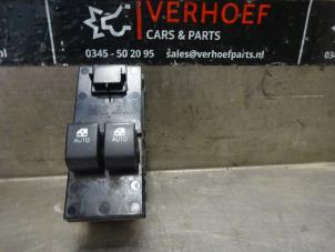 Używane Przelacznik combi okienny Kia Cee'd Sporty Wagon (EDF) 1.4 16V Cena na żądanie oferowane przez Verhoef Cars & Parts