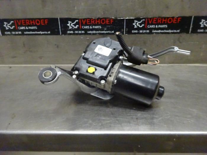 Front wiper motor from a Ford Transit Custom 2.0 TDCi 16V Eco Blue 170 2020
