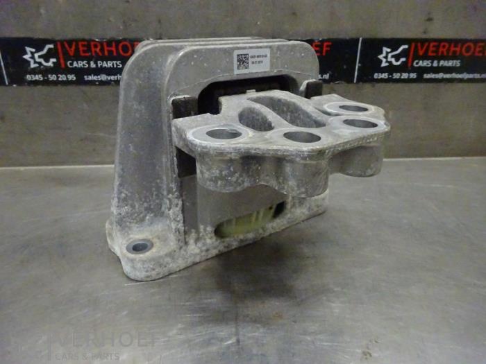 Used Engine mount Ford Transit Custom 2.0 TDCi 16V Eco Blue 170 Price on request offered by Verhoef Cars & Parts