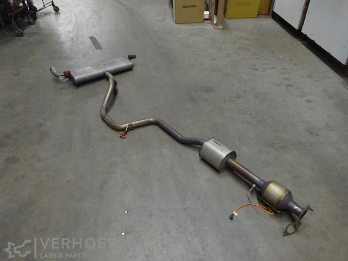 Używane Katalizator Ford Focus 4 1.0 Ti-VCT EcoBoost 12V 100 Cena na żądanie oferowane przez Verhoef Cars & Parts