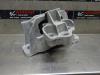 Engine mount from a Ford Focus 4, 2018 / 2025 1.0 Ti-VCT EcoBoost 12V 100, Hatchback, Petrol, 999cc, 74kW (101pk), FWD, B3DA, 2018-01 / 2025-12 2019