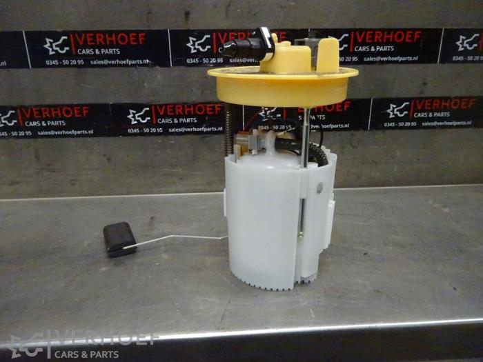 Begagnade Bensinpump Ford Focus 4 1.0 Ti-VCT EcoBoost 12V 100 Pris € 65,00 Marginaltabell erbjuds av Verhoef Cars & Parts