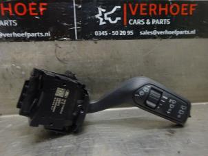 Używane Przelacznik wycieraczki Ford Fiesta 7 1.0 EcoBoost 12V 100 Cena na żądanie oferowane przez Verhoef Cars & Parts