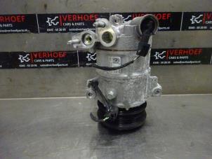 Usados Bomba de aire acondicionado Ford Fiesta 7 1.0 EcoBoost 12V 100 Precio € 125,00 Norma de margen ofrecido por Verhoef Cars & Parts