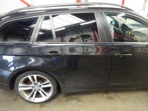 Gebrauchte Tür 4-türig rechts hinten BMW 3 serie Touring (E91) 320i 16V Preis auf Anfrage angeboten von Verhoef Cars & Parts