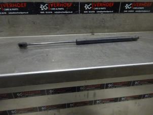 Used Rear gas strut, right Volkswagen Golf Plus (5M1/1KP) 1.4 TSI 122 16V Price on request offered by Verhoef Cars & Parts