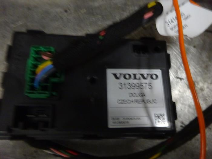 Hak holowniczy z Volvo V60 I (FW/GW) 2.0 D2 16V 2016
