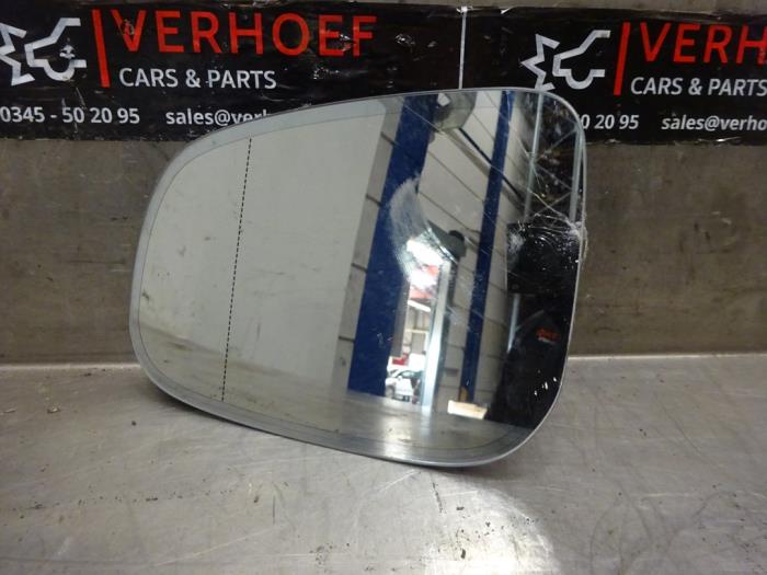 Mirror glass, left from a Volvo V60 I (FW/GW) 2.0 D2 16V 2016
