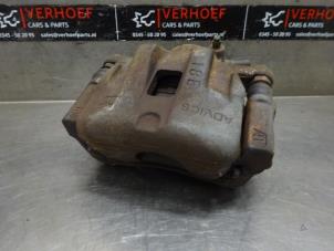 Used Front brake calliper, right Suzuki Grand Vitara II (JT) 2.0 16V Price on request offered by Verhoef Cars & Parts