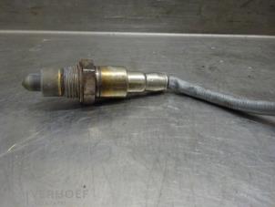 Lambda probe from a Peugeot 2008 (UD/UK/UR/US/UX) 1.2 VTi 12V PureTech 130 2021