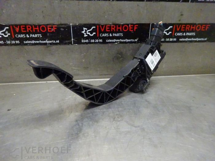 Begagnade Gaspedalsensor Peugeot 2008 (UD/UK/UR/US/UX) 1.2 VTi 12V PureTech 130 Pris € 95,00 Marginaltabell erbjuds av Verhoef Cars & Parts