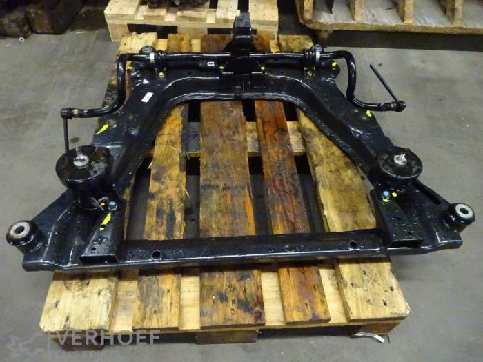 Used Subframe Nissan NV 200 (M20M) E-NV200 Price € 605,00 Inclusive VAT offered by Verhoef Cars & Parts