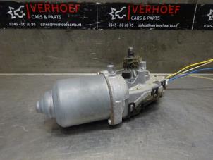 Gebrauchte Scheibenwischermotor vorne Toyota Yaris II (P9) 1.0 12V VVT-i Preis auf Anfrage angeboten von Verhoef Cars & Parts