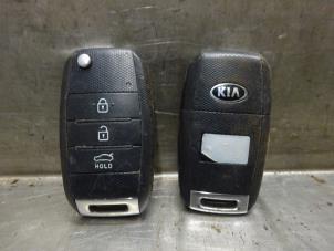 Used Key Kia Rio III (UB) 1.2 CVVT 16V Price on request offered by Verhoef Cars & Parts