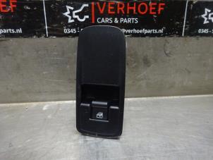 Used Electric window switch Alfa Romeo MiTo (955) 0.9 TwinAir Price on request offered by Verhoef Cars & Parts