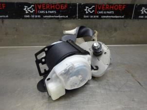 Usagé Ceinture de sécurité arrière gauche Daihatsu Trevis 1.0 12V DVVT Prix sur demande proposé par Verhoef Cars & Parts