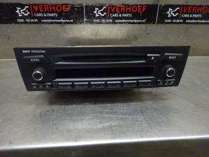 Used Radio CD player BMW 3 serie Touring (E91) 320i 16V Price on request offered by Verhoef Cars & Parts