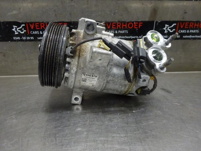 Gebrauchte Klimapumpe Volvo V60 II (ZW) 2.0 T4 16V Preis € 175,00 Margenregelung angeboten von Verhoef Cars & Parts