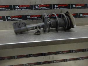 Used Front shock absorber rod, right Mercedes B (W246,242) 1.6 B-180 BlueEFFICIENCY Turbo 16V Price € 125,00 Margin scheme offered by Verhoef Cars & Parts