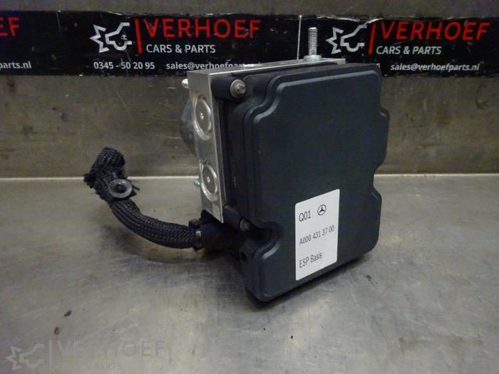 Usagé Bloc ABS Mercedes B (W246/W242) 1.6 B-180 BlueEFFICIENCY Turbo 16V Prix € 75,00 Règlement à la marge proposé par Verhoef Cars & Parts