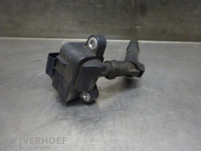 Usagé Bobine Mercedes B (W246/W242) 1.6 B-180 BlueEFFICIENCY Turbo 16V Prix € 15,00 Règlement à la marge proposé par Verhoef Cars & Parts