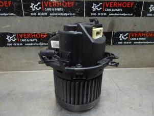 Gebrauchte Heizung Belüftungsmotor Renault Clio IV (5R) 0.9 Energy TCE 90 12V Preis auf Anfrage angeboten von Verhoef Cars & Parts