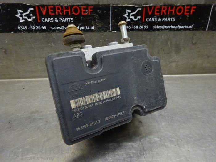 Używane Pompa ABS Chevrolet Matiz 0.8 Cena € 250,00 Procedura marży oferowane przez Verhoef Cars & Parts