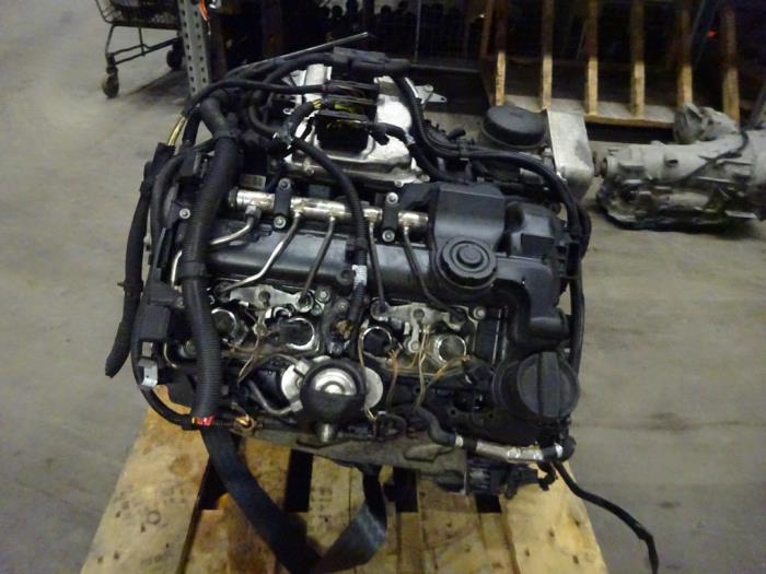 Engine from a BMW 5 serie (F10) 520i 16V 2015