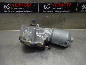 Usados Motor limpiaparabrisas delante BMW 5 serie (F10) 520i 16V Precio de solicitud ofrecido por Verhoef Cars & Parts
