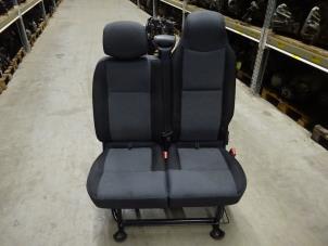 Used Double front seat, right Nissan NV 400 (M9J) 2.3 dCi 170 16V Price on request offered by Verhoef Cars & Parts