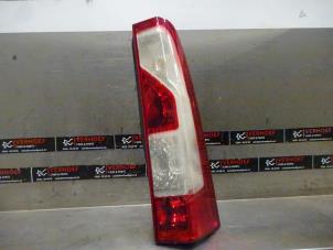 Used Taillight, right Nissan NV 400 (M9J) 2.3 dCi 170 16V Price on request offered by Verhoef Cars & Parts