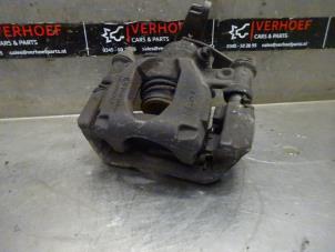 Used Rear brake calliper, right Nissan NV 400 (M9J) 2.3 dCi 170 16V Price on request offered by Verhoef Cars & Parts