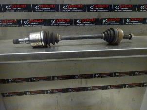 Used Front drive shaft, left Nissan NV 400 (M9J) 2.3 dCi 170 16V Price on request offered by Verhoef Cars & Parts