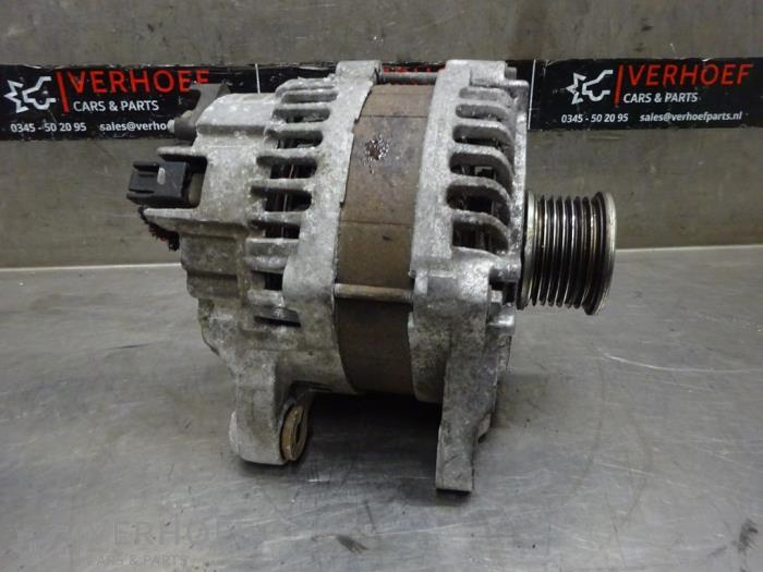 Usagé Dynamo Nissan NV 400 (M9J) 2.3 dCi 170 16V Prix € 121,00 Prix TTC proposé par Verhoef Cars & Parts